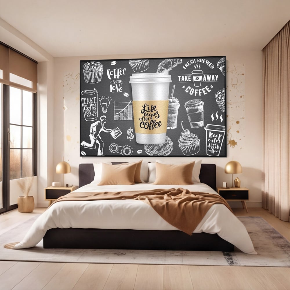 Tablou canvas cu ilustratie tip tabla cu cafea, in rama de aluminiu negru, pe perete intr-un dormitor